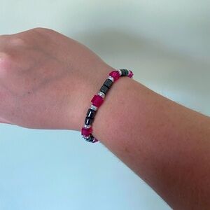 Stretchy large bead bracelet